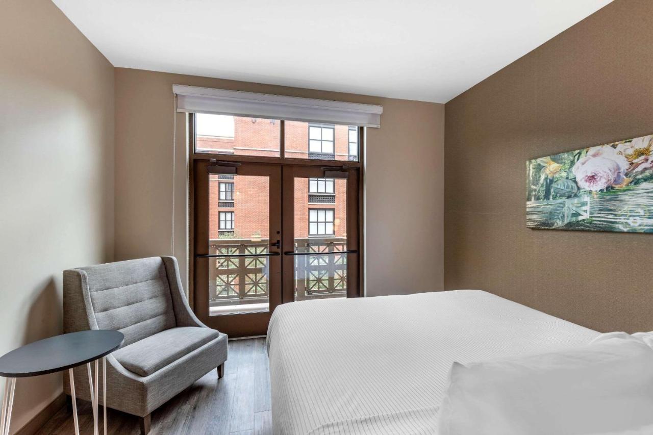 Cambria Hotel Savannah Downtown Historic District Extérieur photo