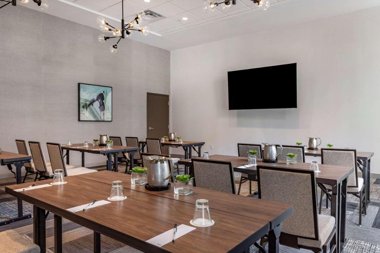 Cambria Hotel Savannah Downtown Historic District Extérieur photo