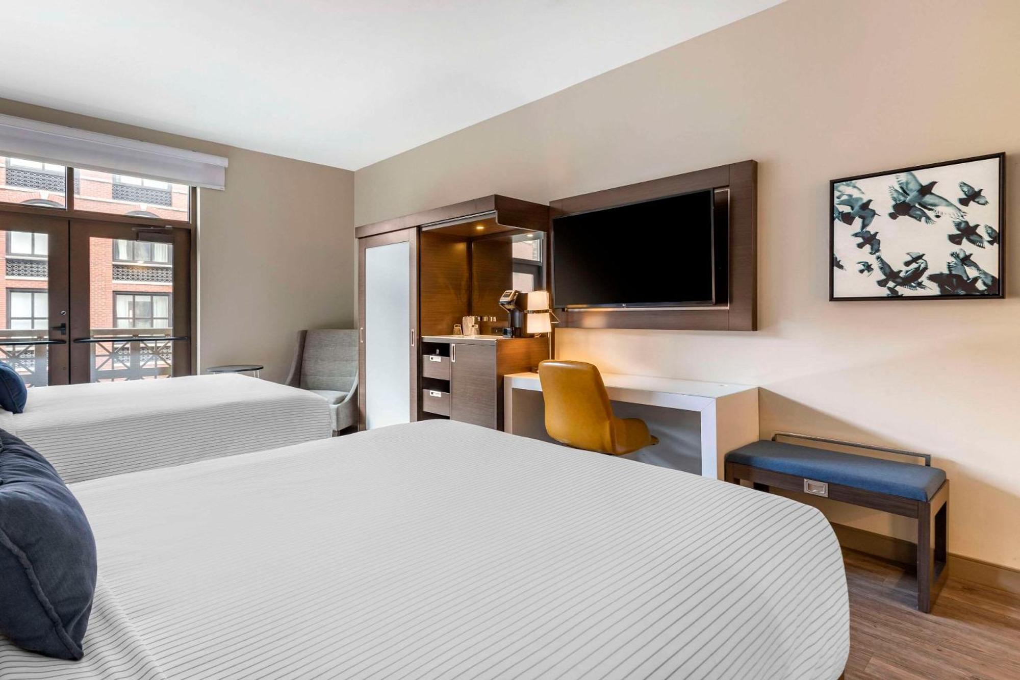 Cambria Hotel Savannah Downtown Historic District Extérieur photo